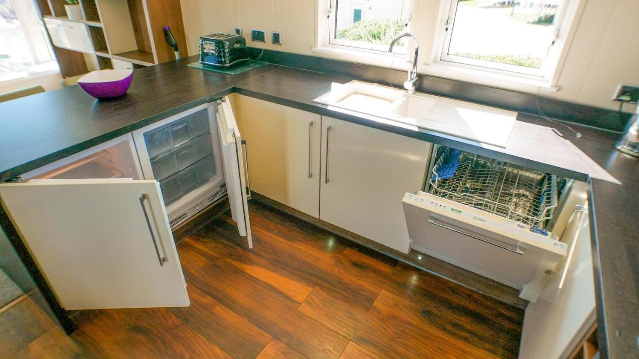 אקסמות' Luxury 3 Bed 2 Bath Lodge With Sea Views! מראה חיצוני תמונה