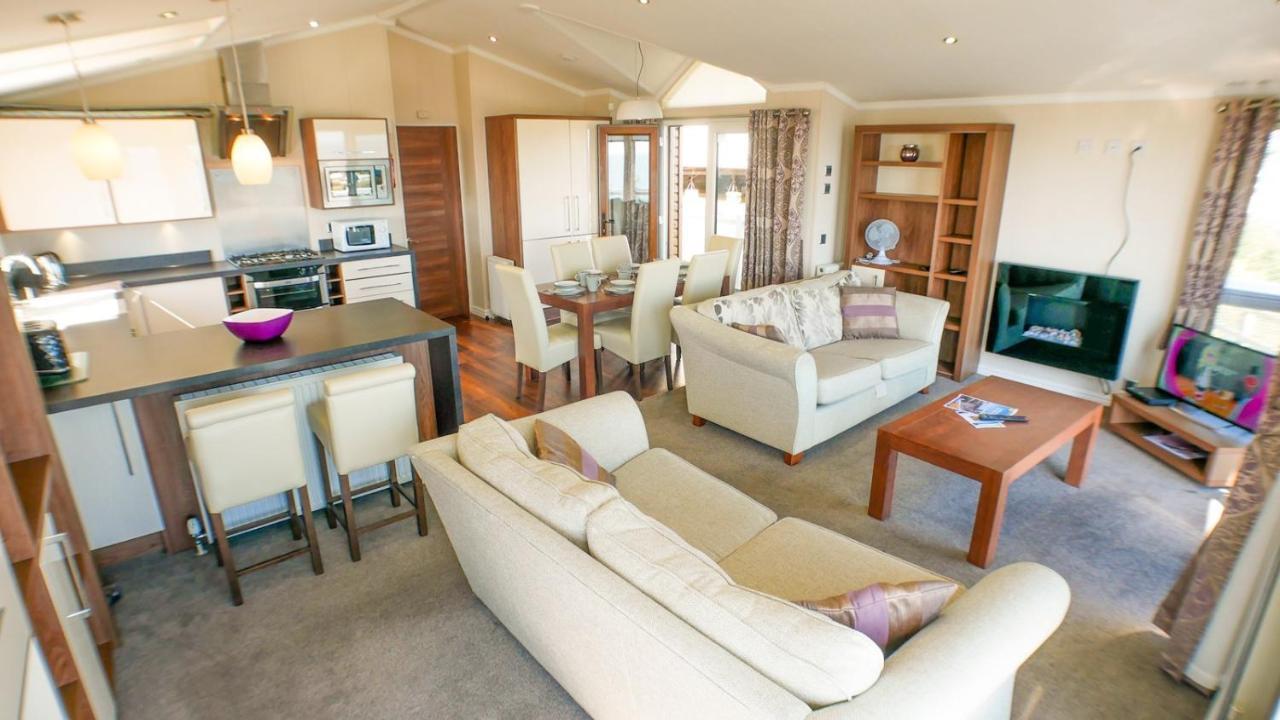 אקסמות' Luxury 3 Bed 2 Bath Lodge With Sea Views! מראה חיצוני תמונה